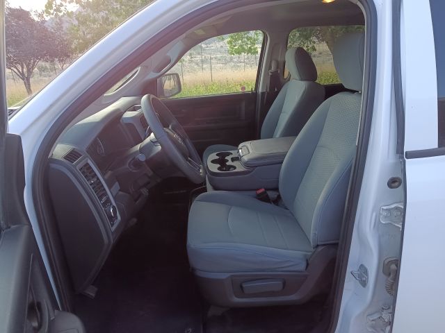 2015 RAM1500 4X4 HEMI (4).jpg